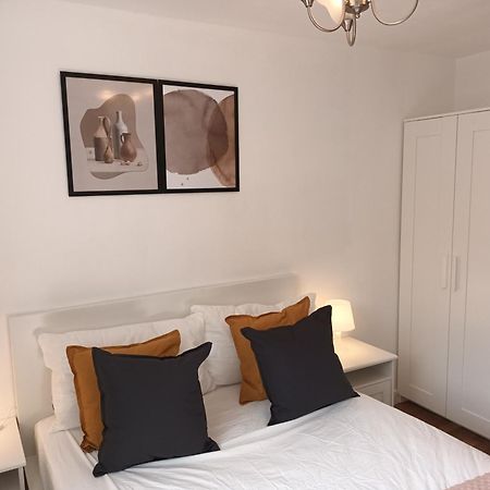 Spacious Elegant 2-Br Apartment In Aberdeen City Centre Buitenkant foto