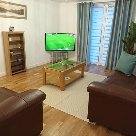 Spacious Elegant 2-Br Apartment In Aberdeen City Centre Buitenkant foto