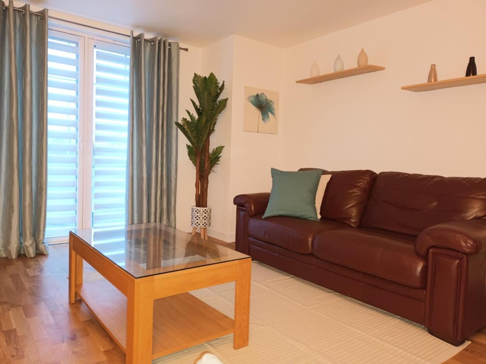 Spacious Elegant 2-Br Apartment In Aberdeen City Centre Buitenkant foto
