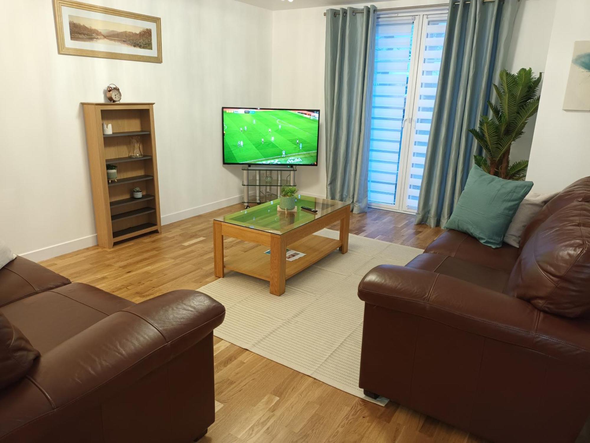 Spacious Elegant 2-Br Apartment In Aberdeen City Centre Buitenkant foto