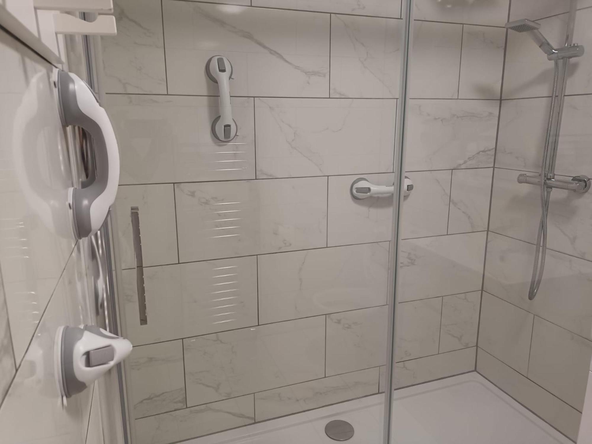 Spacious Elegant 2-Br Apartment In Aberdeen City Centre Buitenkant foto